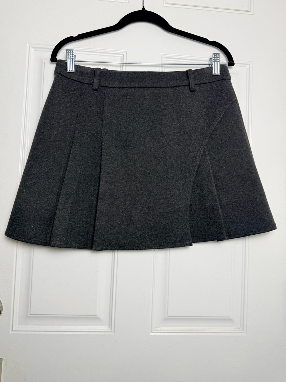 Commense Dark Gray Circle Skort